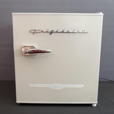 Frigidaire 1.6 cu ft Retro Fridge | Moonbeam - Model EFR176