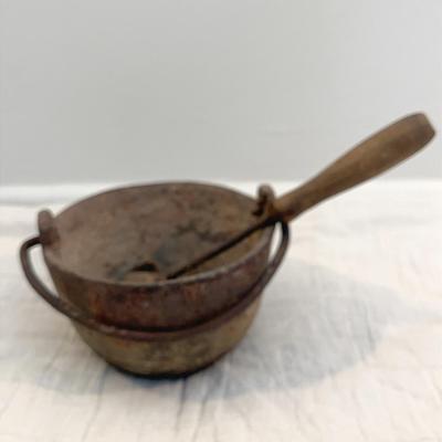 Antique Cast Iron Smelting Pot with Ladle