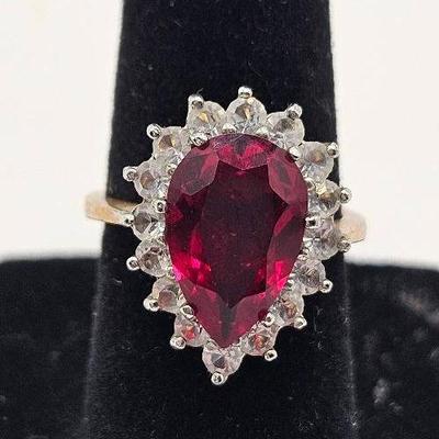 Vintage 18K Gold Pear-Cut Ruby? & Diamond? Halo Ring – Elegant Estate Jewelry