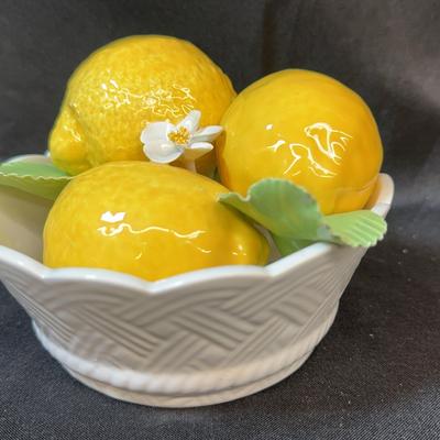 1970s Italian ceramic basket of lifelike lemons