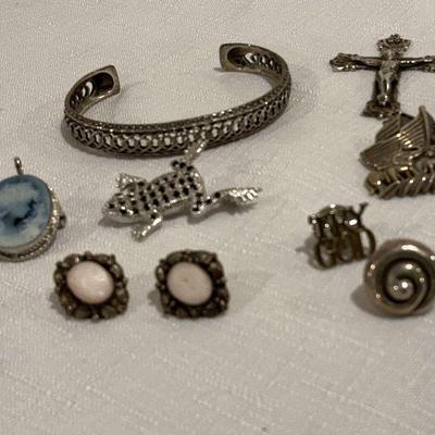Silver Jewelry A Lot Featuring A Cross