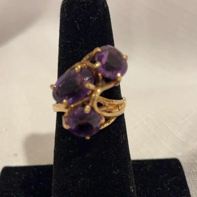 14k Gold Purple Stone Ring
