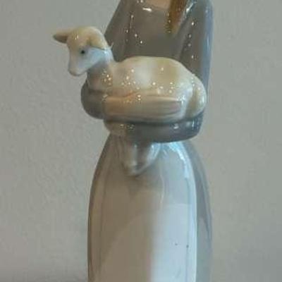 Lladro Figurine
