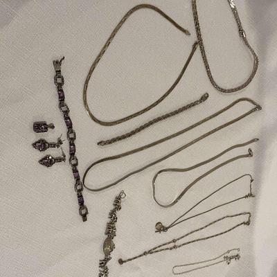 925 Jewelry Lot Featuring Necklaces
