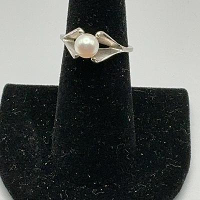 10K Pearl Ring