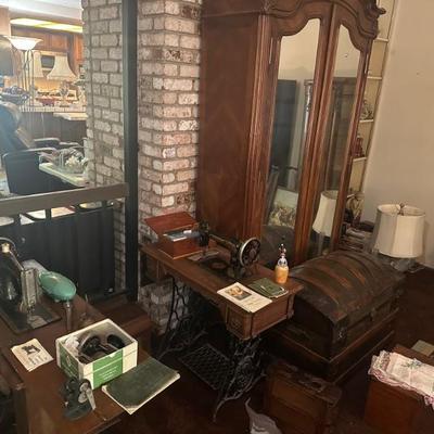 Estate sale photo