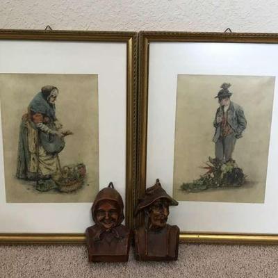 Lot of two prints in gold frames and two Resin Head Figures