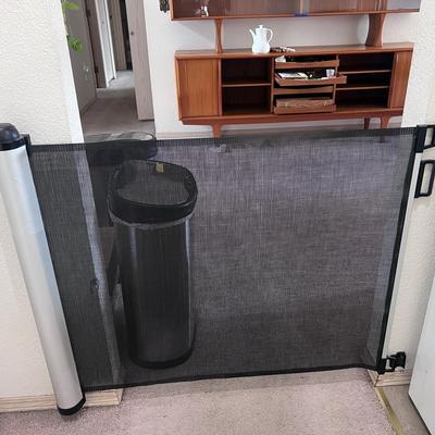 Pet Gate/Baby Gate