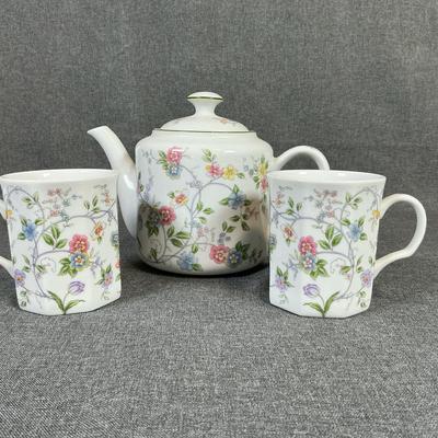 Corona Floral Tea Pot With Teacups (2)