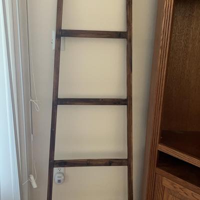 Wooden Blanket Ladder