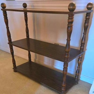 Wooden Spindle 3 Tier Display Shelf