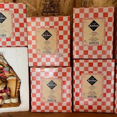 Enesco Little Kitchen Fairies (8) With Holiday And Gingerbread Pieces