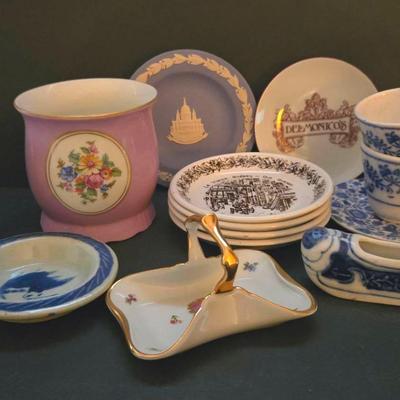 Vintage Small Ceramic Collectibles