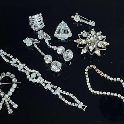 Vintage Rhinestone Jewelry (8)
