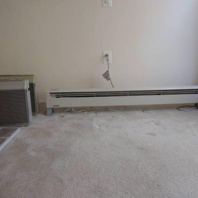 Twin Hunter Fan Co. Floor Fans And Fahrenheat Bar Heater 
