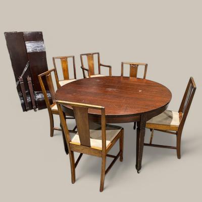 Antique Dining Room Table & Chairs (Leaf x4) 