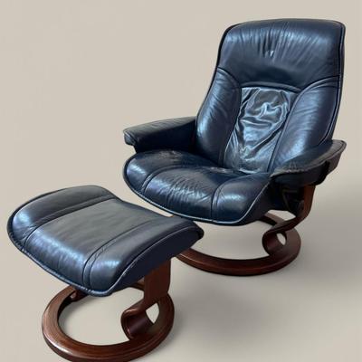 Ekornes Stressless Paloma Leather Governor Recliner w/ Ottoman