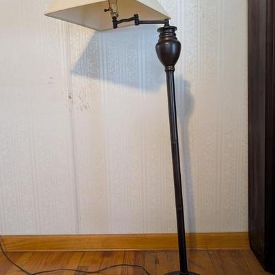 Floor lamp