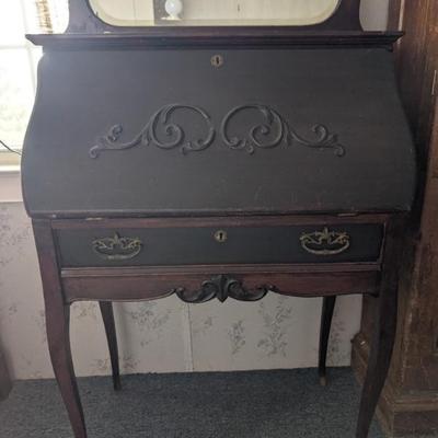 Larkin secretary desk w/key