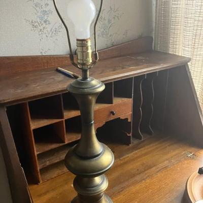 Vintage brass table kamp