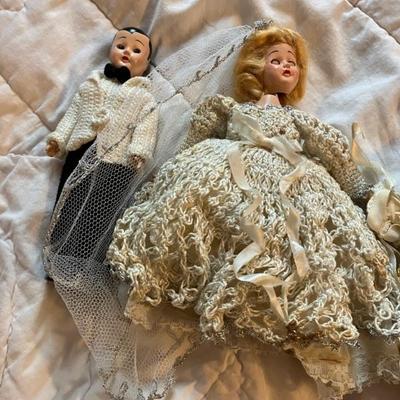 Antique dolls/handmade clothing (bride broken)