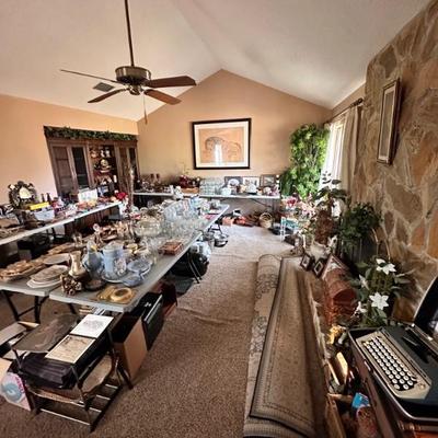 Estate sale photo