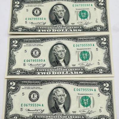 (3) Crisp Consecutive 1976 Two Dollar Bills