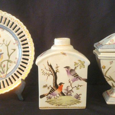 Wong Lee Porcelain Collection