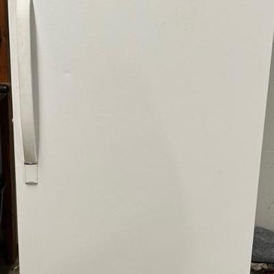 Fridgidaire Commercial Freezer * FFU1423DWO