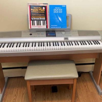 Yamaha Portable Grand Keyboard DGX-505, Pedal and Bench