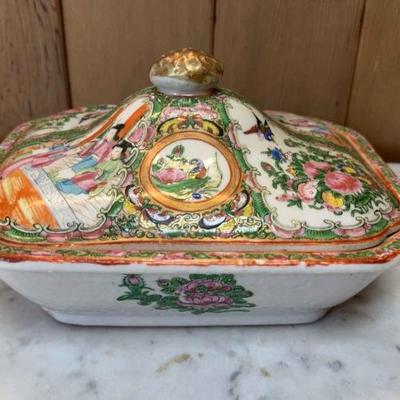 Exquisite Vintage Chinese Porcelain & Pottery 1900s Rose