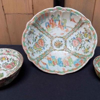 Hand Painted Antique Chinese Porcelain early1900s * 3~ Bowls With Some Chips * Famille Rose?