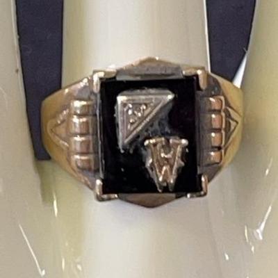 Gold men’s Ring