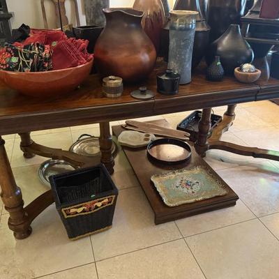 DINING TABLE  w 6  CHAIRS 