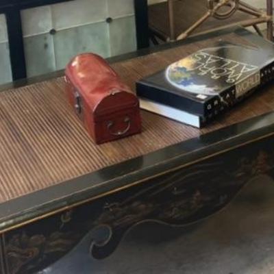 Ebinesta high end coffee table
