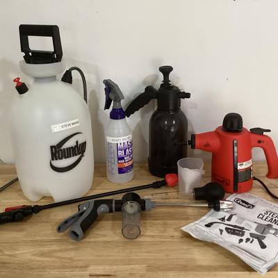 Collection Of Sprayers (8 Pieces)