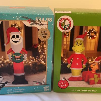 Pair of Boxes Outdoor Christmas Inflatables