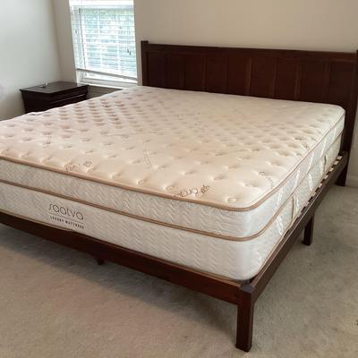 Wooden Kingsize Bed Frame 