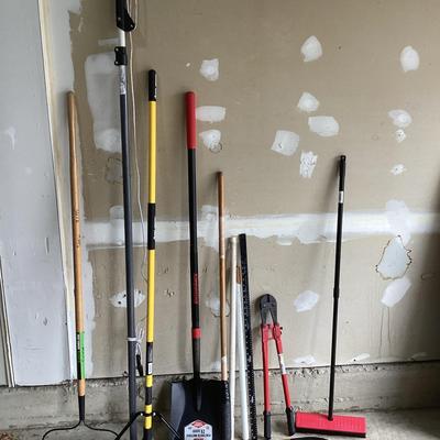 Assortment Of Outdoor And Lawn Tools (11)