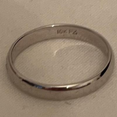 10k White Gold Band Ring