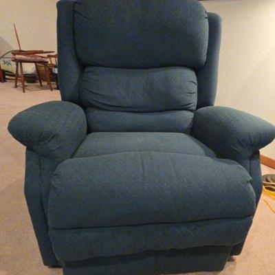 Green Geometric Upholstered Manual Recliner with Throw Blanket