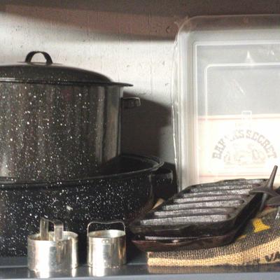 Stockpot, Roasting Pan, Cast Iron Corn Roasters and Trivets