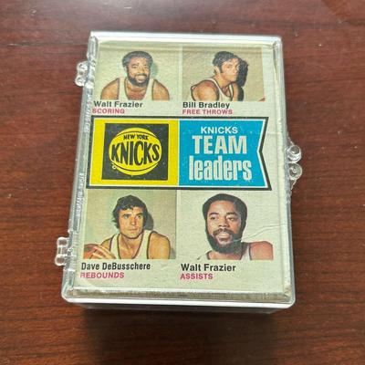 Vintage Basketball Cards with Commons and Minor Stars