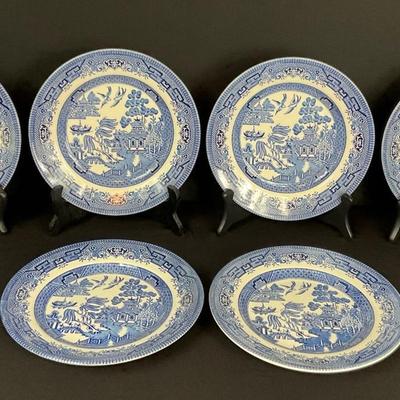 Churchill England Blue Willow 8” Plate 