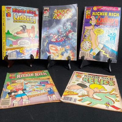 Vintage Speed Racer And Richie Rich Comic Books 