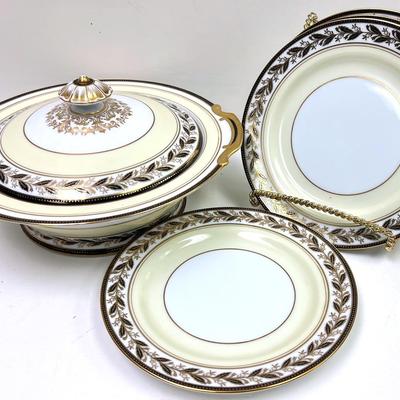 “Noritake” Merlin China Set