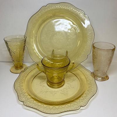 "Jeanette" and "Federal Glass" Assortment 