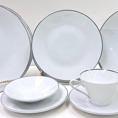 “Hohenberg” Porcelain Assortment #2