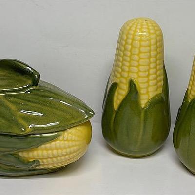 “Shawnee Pottery” Corn King Casserole Dish and More 