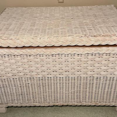 White Wicker & Wood Blanket Chest
